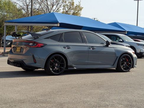 Used 2023 Honda Civic Type R image 3