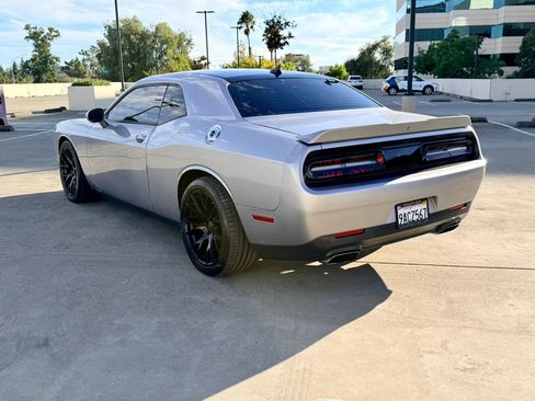 Used 2015 Dodge Challenger R/T w/ Quick Order Package 28B R/T RWD image 13