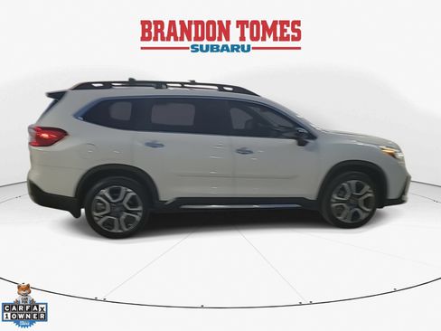 Used 2025 Subaru Ascent Touring AWD/4WD image 10