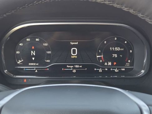 Used 2024 GMC Yukon SLT w/ SLT Luxury Package image 17