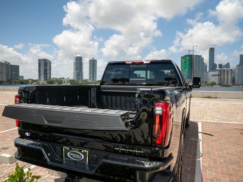 Used 2026 GMC Sierra 2500 Denali Ultimate AWD/4WD image 17