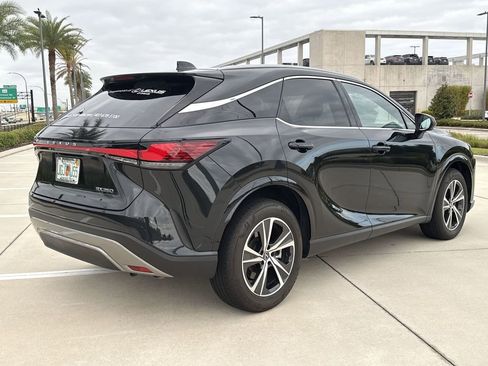 Used 2025 Lexus RX 350 Premium w/ Accessory Package (Z1) image 11