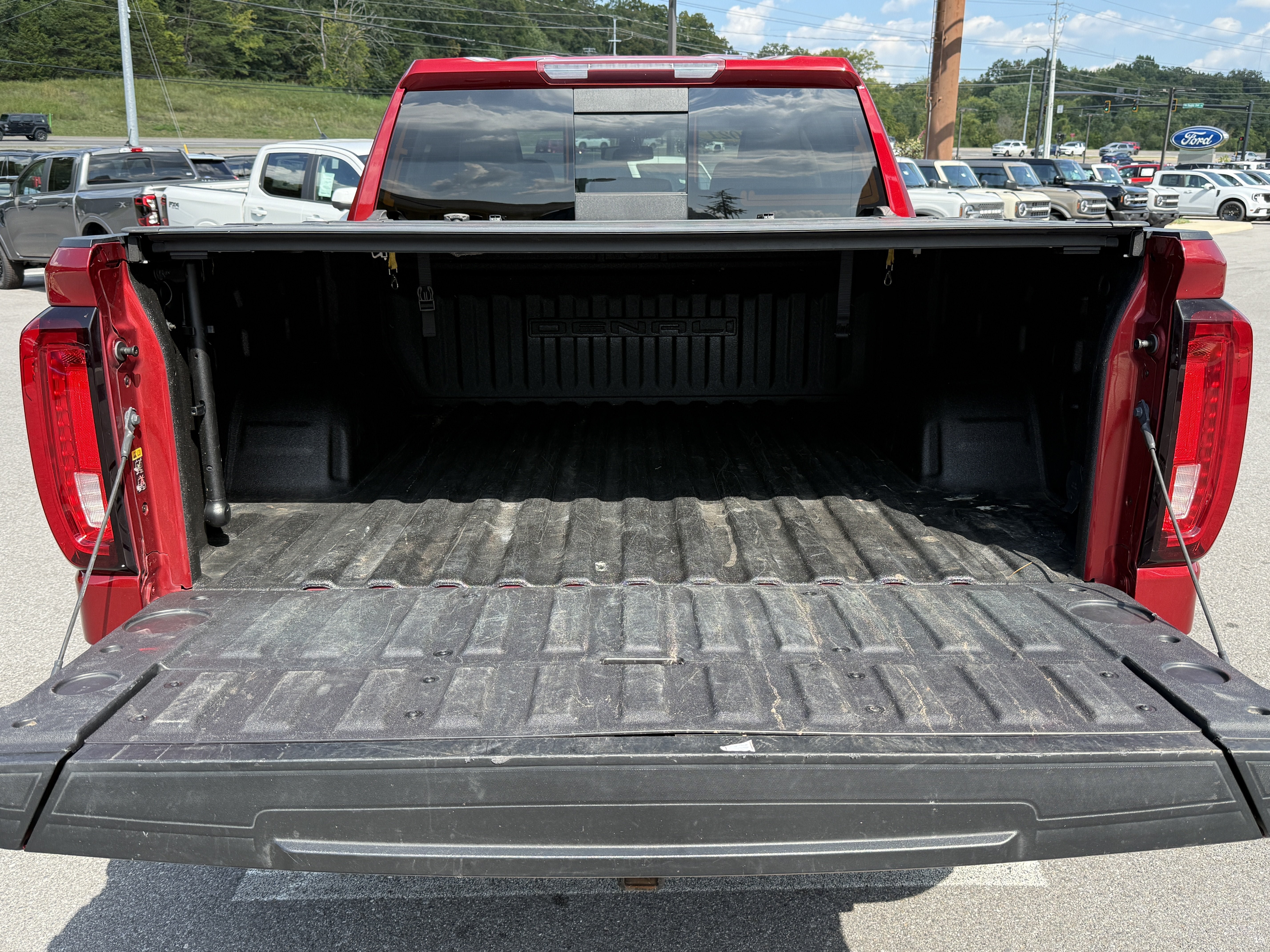 Used 2021 GMC Sierra 1500 Denali w/ Driver Alert Package II AWD/4WD image 13