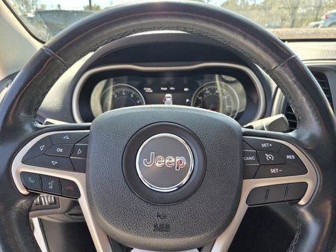 Used 2015 Jeep Cherokee Limited image 22