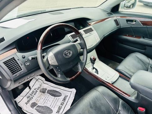 Used 2009 Toyota Avalon Limited FWD image 11