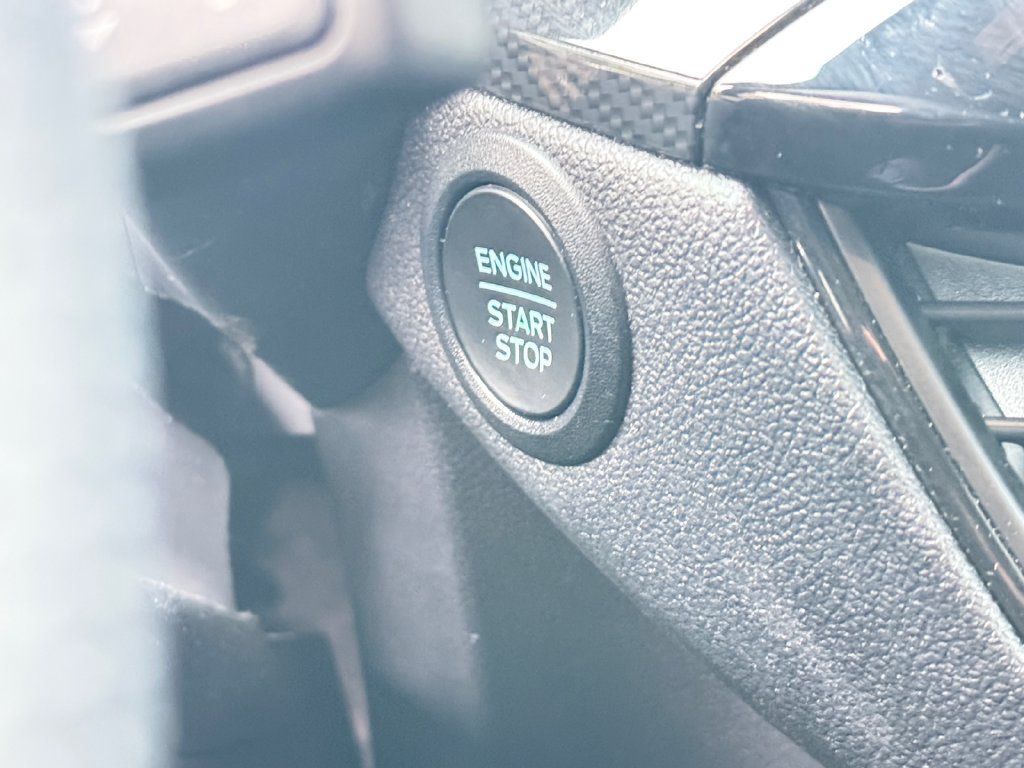 Used 2025 Ford Escape ST-Line FWD image 30