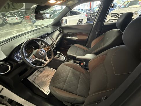 Used 2020 Nissan Kicks SR FWD image 14