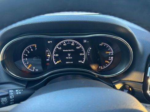 Used 2019 Jeep Grand Cherokee Limited w/ Luxury Group II image 15