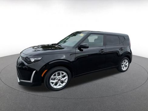 Used 2025 Kia Soul LX w/ LX Technology Package image 8