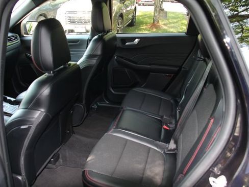 Used 2025 Ford Escape ST-Line AWD/4WD image 31