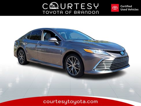 Certified 2024 Toyota Camry XLE image 1