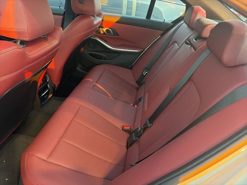 Used 2025 BMW 330i Sedan w/ M Sport Package image 7