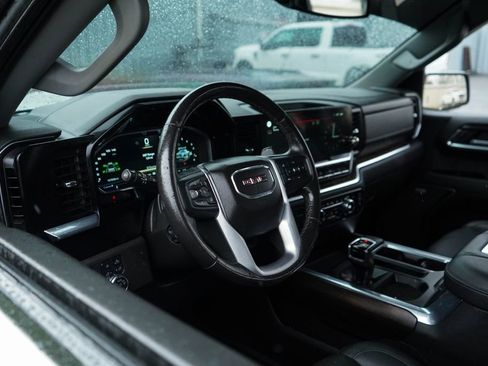 Used 2022 GMC Sierra 1500 SLT w/ SLT Convenience Package image 7