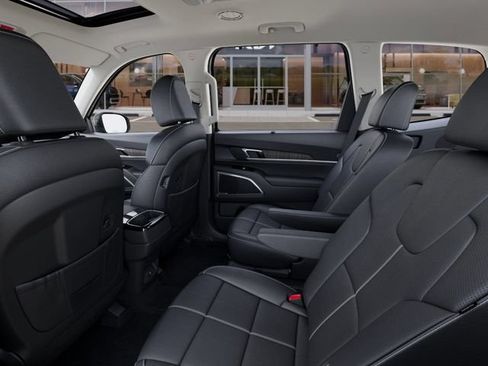 Used 2025 Kia Telluride EX w/ EX Captain's Chair Package AWD/4WD image 18