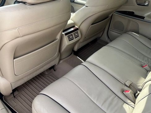 Used 2013 Toyota Venza XLE w/ XLE Premium Pkg image 10