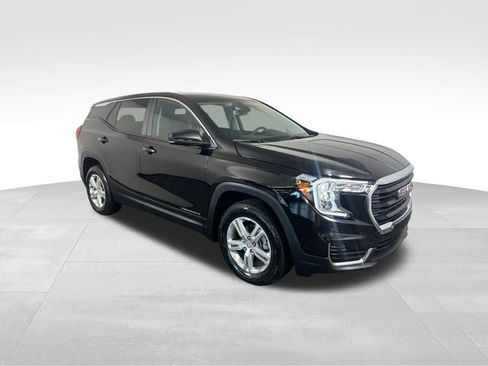 Used 2024 GMC Terrain SLE AWD/4WD image 7