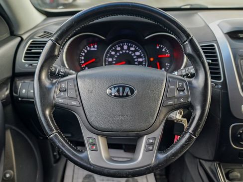 Used 2014 Kia Sorento LX image 36