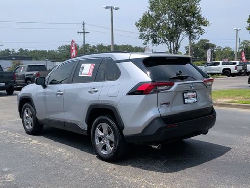 Used 2023 Toyota RAV4 XLE w/ Convenience Package FWD image 4