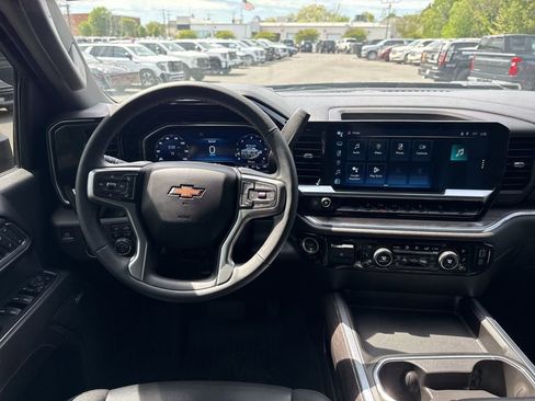 Used 2024 Chevrolet Silverado 3500 LTZ AWD/4WD image 19
