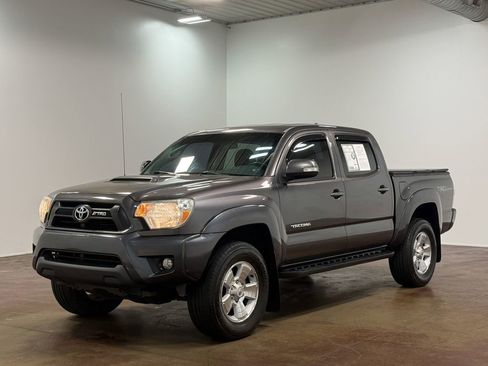 Used 2015 Toyota Tacoma PreRunner w/ TRD Sport Package RWD image 30