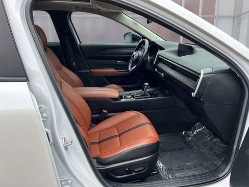 Used 2024 MAZDA CX-50 AWD 2.5 Turbo image 18