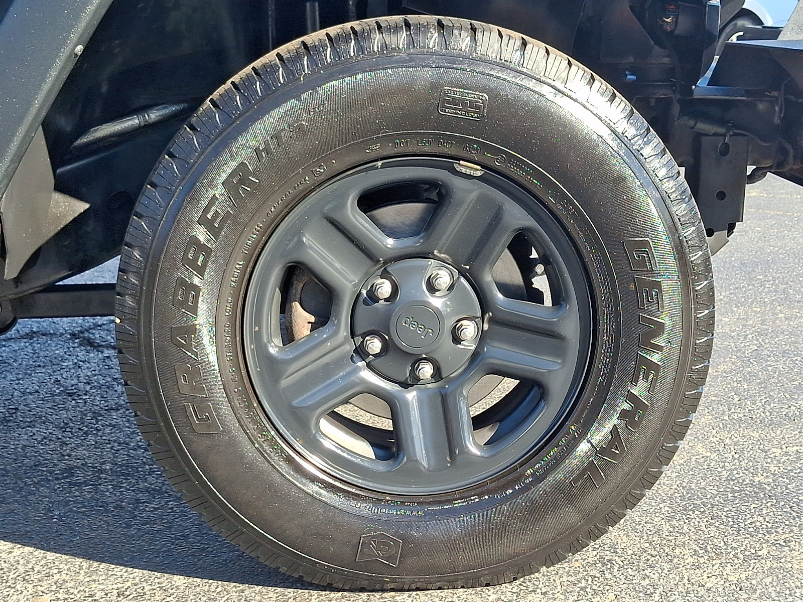 Used 2018 Jeep Wrangler Unlimited Sport AWD/4WD image 8