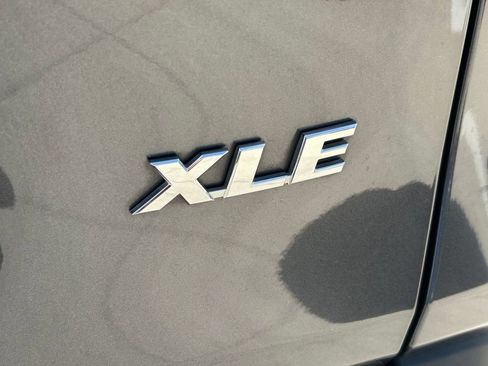 Used 2023 Toyota RAV4 XLE Premium FWD image 14