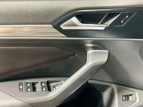 Used 2020 Volkswagen Jetta SEL image 16