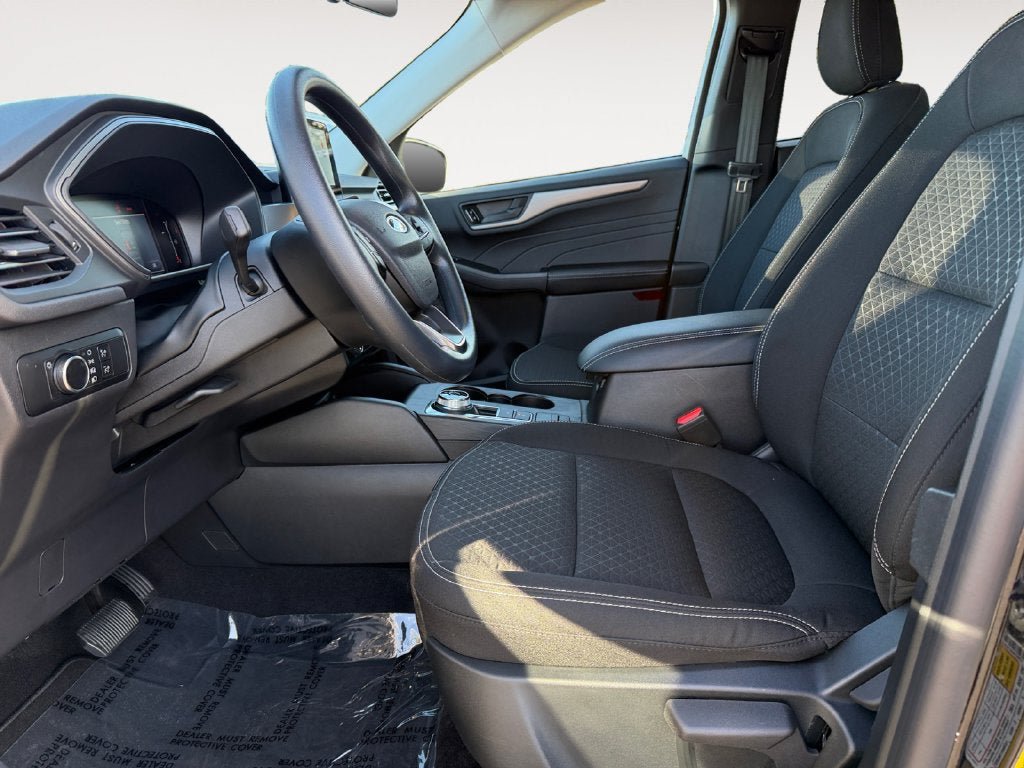Used 2025 Ford Escape Active AWD/4WD image 6