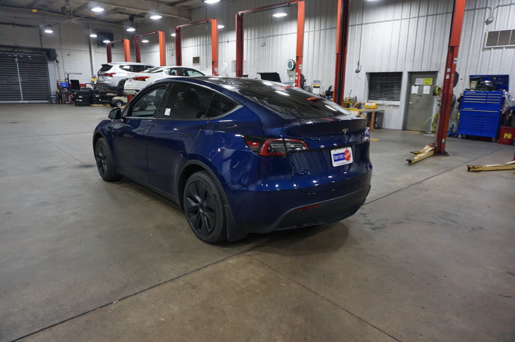 Used 2024 Tesla Model Y Long Range RWD image 24