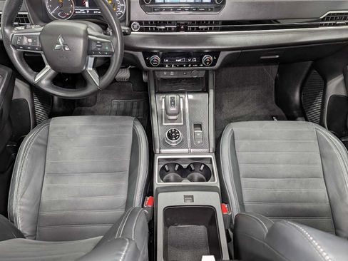 Used 2022 Mitsubishi Outlander SE AWD/4WD image 19
