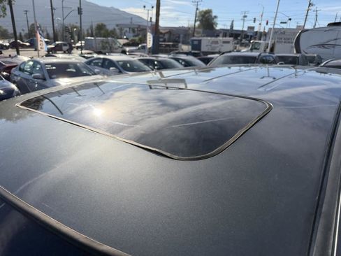 Used 2012 Honda Odyssey Touring Elite image 8