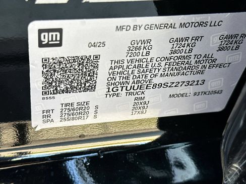 Certified 2025 GMC Sierra 1500 AT4 w/ AT4 Premium Package AWD/4WD image 29