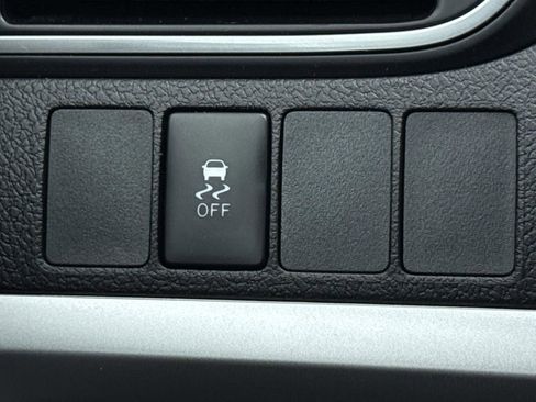 Used 2017 Toyota Camry SE FWD image 12