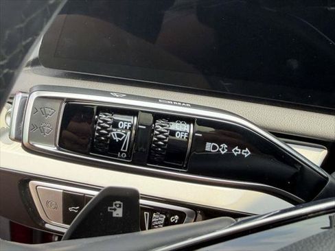 Used 2025 Cadillac Optiq Luxury 1 w/ LPO, Floor Liner Package AWD/4WD image 27