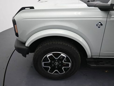 Used 2022 Ford Bronco Outer Banks image 9