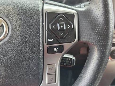 Used 2020 Toyota 4Runner Limited RWD image 31