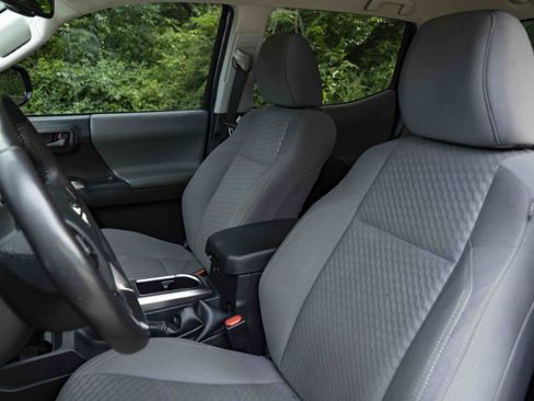 Used 2023 Toyota Tacoma SR5 RWD image 18