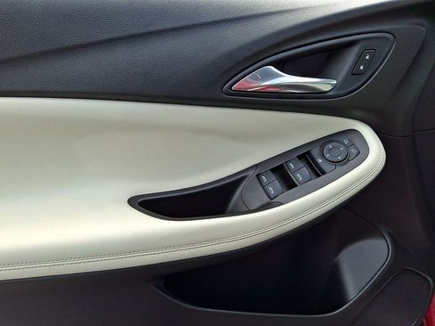 Certified 2021 Buick Encore GX Preferred FWD image 12