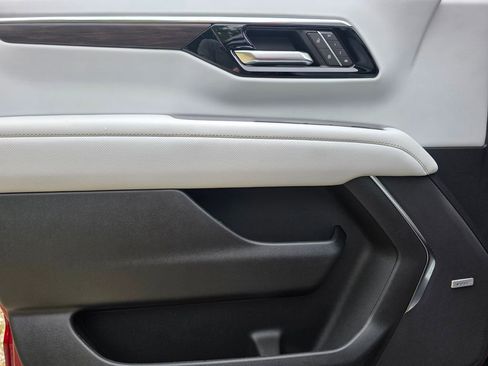 New 2026 Chevrolet Tahoe Premier w/ Sun And Tow Package AWD/4WD image 18