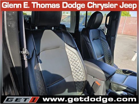 Used 2023 Jeep Wrangler Sahara image 33