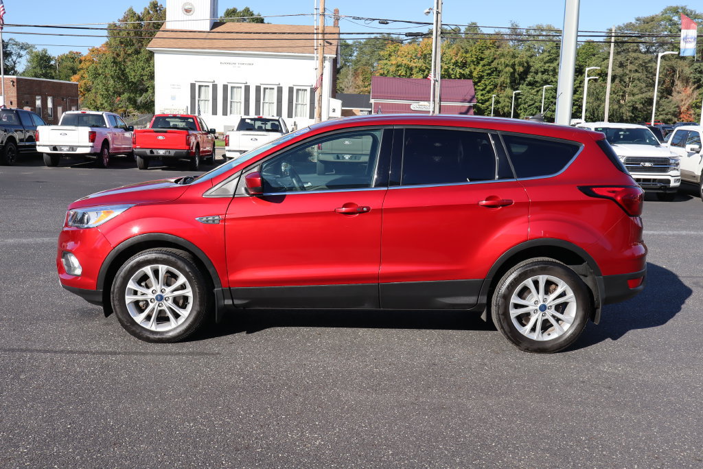 Used 2019 Ford Escape SE FWD image 17