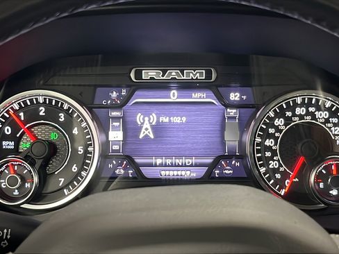 Used 2021 RAM 1500 Laramie AWD/4WD image 17
