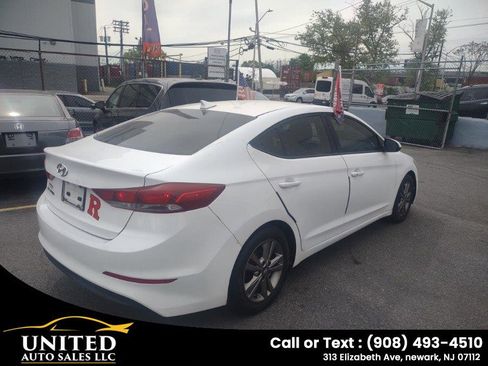 Used 2017 Hyundai Elantra Value Edition w/ Cargo Package FWD image 9
