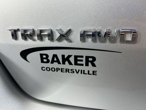 Used 2022 Chevrolet Trax LT w/ LT Convenience Package image 31