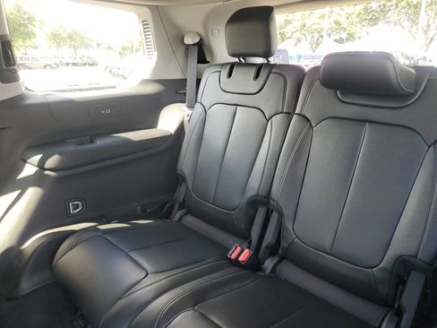 Used 2023 Jeep Grand Cherokee L Limited RWD image 13