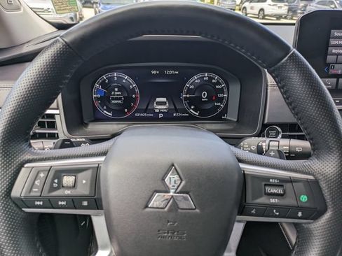 Used 2024 Mitsubishi Outlander SEL FWD image 26
