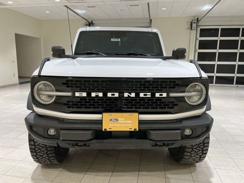 Certified 2022 Ford Bronco Wildtrak AWD/4WD image 8