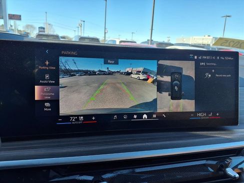 Used 2025 BMW X5 xDrive50e w/ M Sport Package image 11