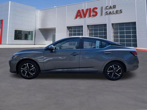 Used 2025 Nissan Sentra SV FWD image 10